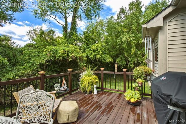 1218 Wind Chime Drive 50, Waterford, MI 48327