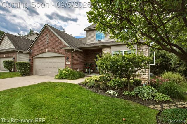 1218 Wind Chime Drive 50, Waterford, MI 48327