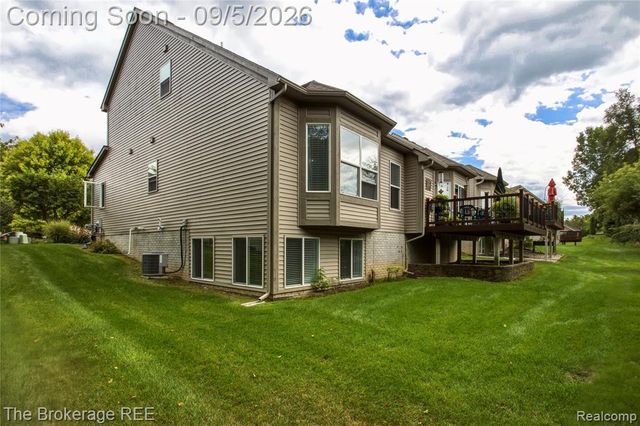 1218 Wind Chime Drive 50, Waterford, MI 48327