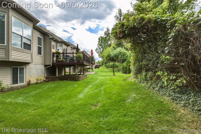 1218 Wind Chime Drive 50, Waterford, MI 48327
