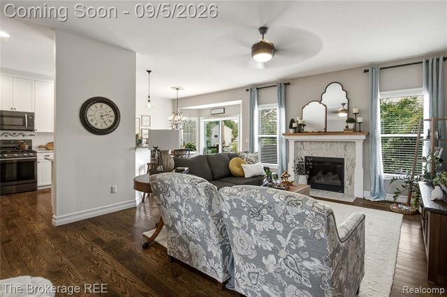 1218 Wind Chime Drive 50, Waterford, MI 48327