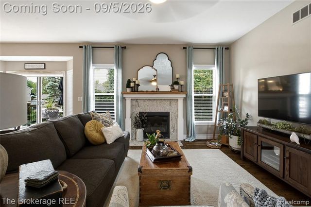 1218 Wind Chime Drive 50, Waterford, MI 48327
