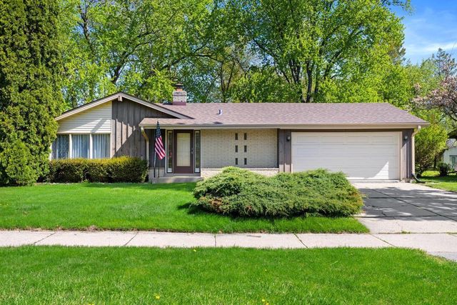 524 Forest Hill AVENUE, Oak Creek, WI 53154
