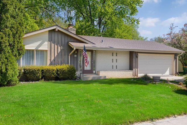 524 Forest Hill AVENUE, Oak Creek, WI 53154