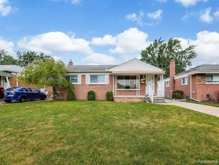 32508 Avondale Street, Westland, MI 48186