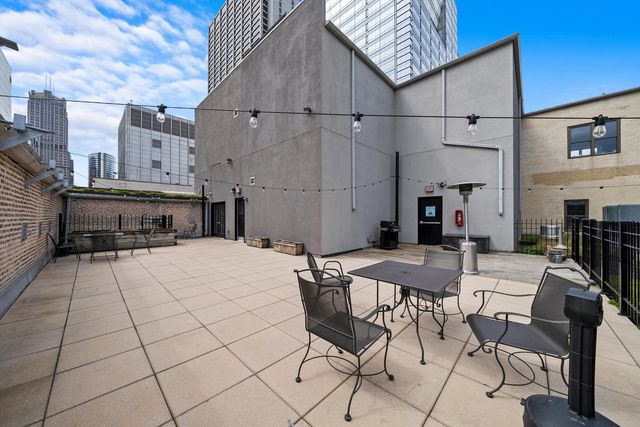 8 W MONROE Street 1704, Chicago, IL 60603