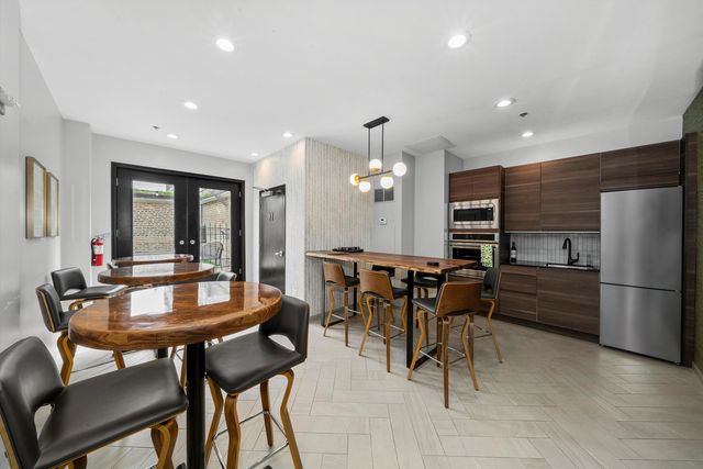 8 W MONROE Street 1704, Chicago, IL 60603