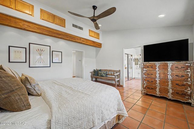 7369 E Riverbank Loop, Tucson, AZ 85715