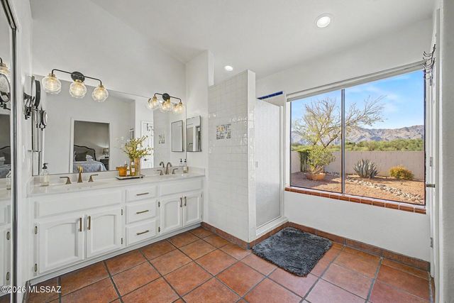 7369 E Riverbank Loop, Tucson, AZ 85715