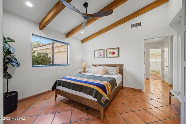 7369 E Riverbank Loop, Tucson, AZ 85715