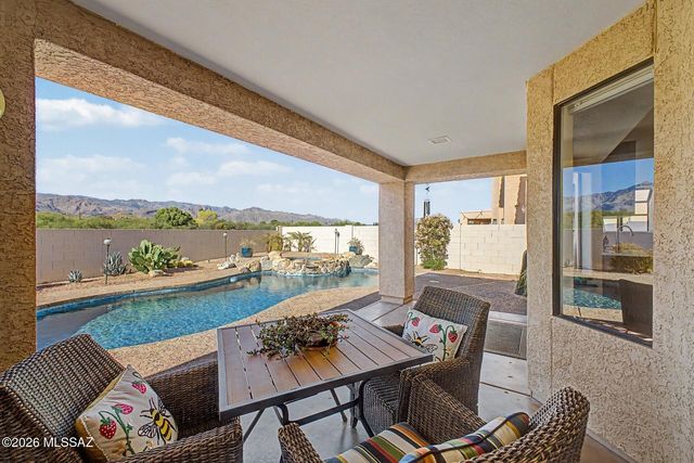 7369 E Riverbank Loop, Tucson, AZ 85715