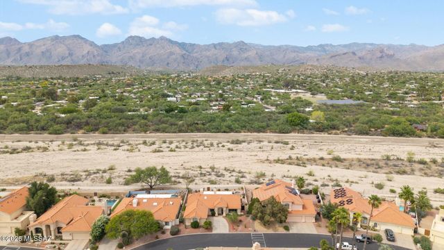 7369 E Riverbank Loop, Tucson, AZ 85715