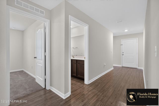 8515 LAKE GEORGE Circle E, Macclenny, FL 32063