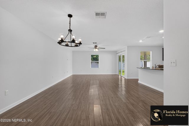 8515 LAKE GEORGE Circle E, Macclenny, FL 32063