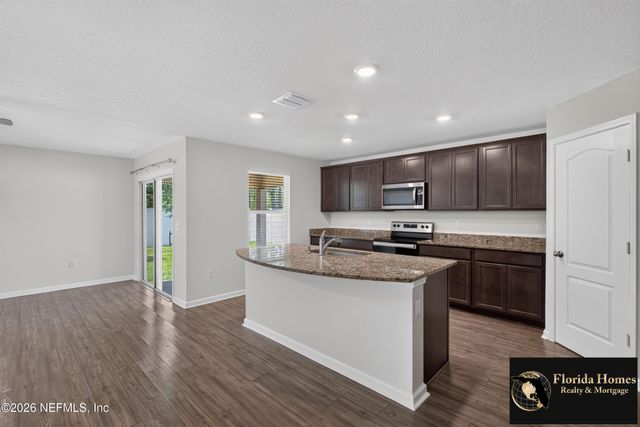 8515 LAKE GEORGE Circle E, Macclenny, FL 32063