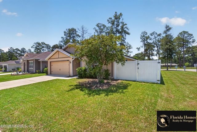 8515 LAKE GEORGE Circle E, Macclenny, FL 32063