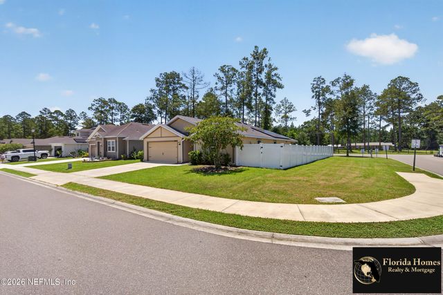 8515 LAKE GEORGE Circle E, Macclenny, FL 32063