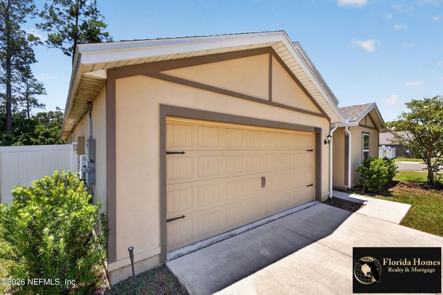 8515 LAKE GEORGE Circle E, Macclenny, FL 32063