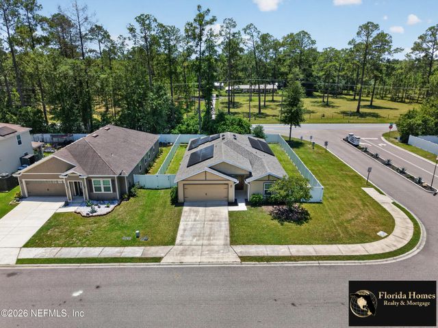 8515 LAKE GEORGE Circle E, Macclenny, FL 32063
