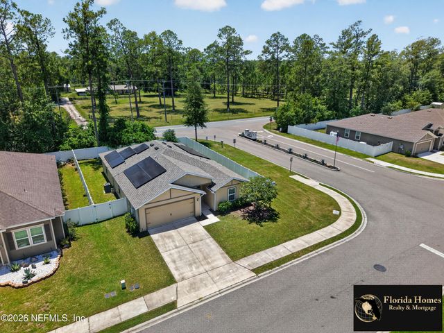 8515 LAKE GEORGE Circle E, Macclenny, FL 32063