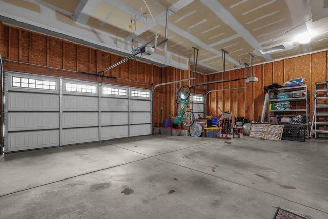 2866 Crosshurst Court, Grove City, OH 43123