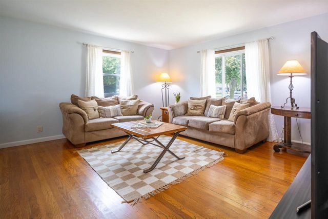 123 JEAN STREET, Combined Locks, WI 54113