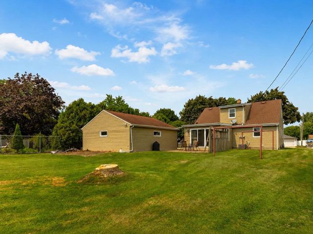 123 JEAN STREET, Combined Locks, WI 54113