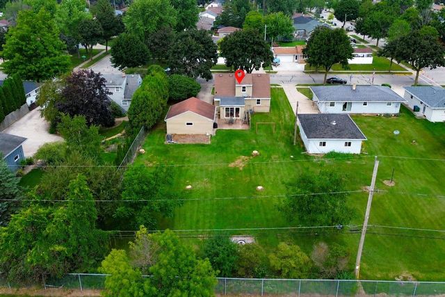 123 JEAN STREET, Combined Locks, WI 54113