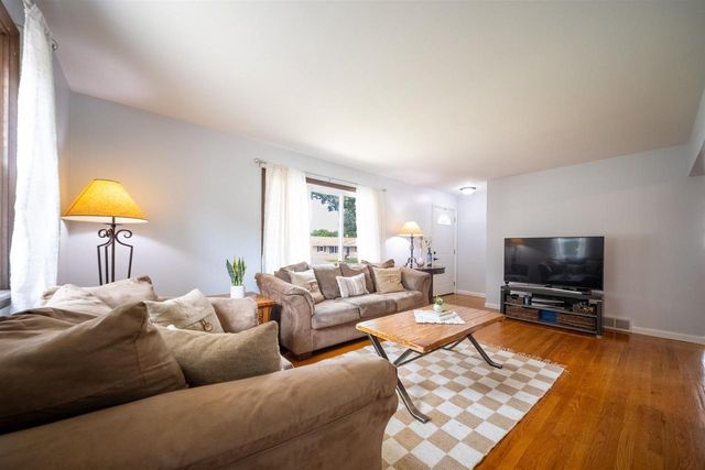 123 JEAN STREET, Combined Locks, WI 54113