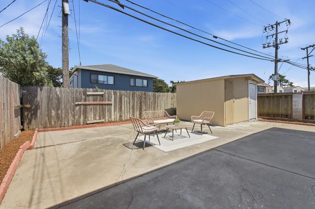 201 Springdale Drive, Pacifica, CA 94044