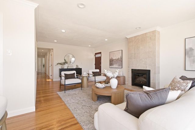 201 Springdale Drive, Pacifica, CA 94044