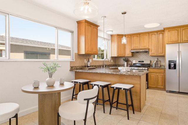 201 Springdale Drive, Pacifica, CA 94044