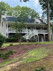 11 Seabreeze Way, Dawsonville, GA 30534