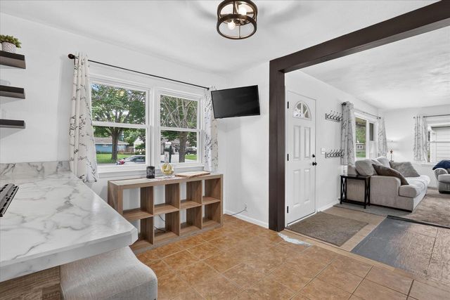1030 SW Harmony Circle, Janesville, WI 53545