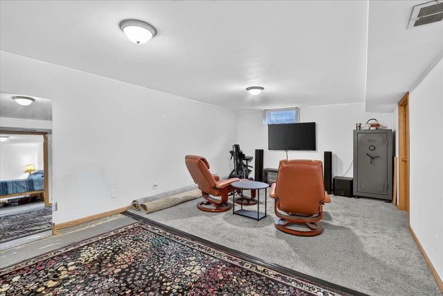 1030 SW Harmony Circle, Janesville, WI 53545