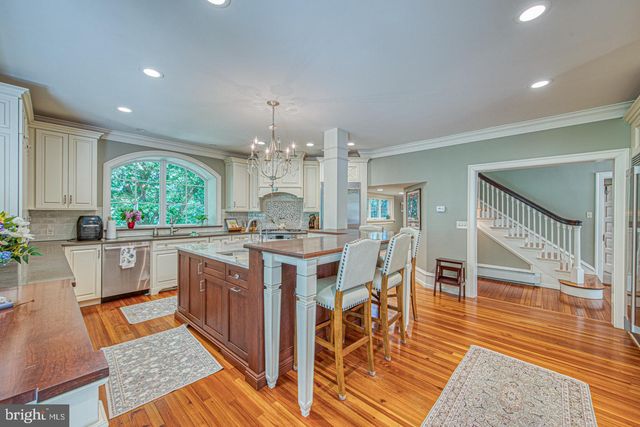230 S RIDLEY CREEK RD, Media, PA 19063