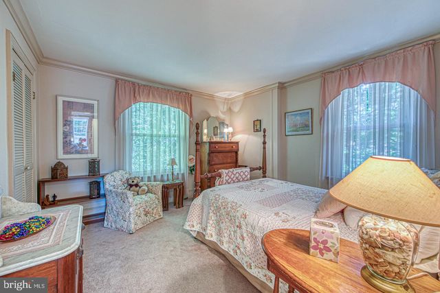 230 S RIDLEY CREEK RD, Media, PA 19063