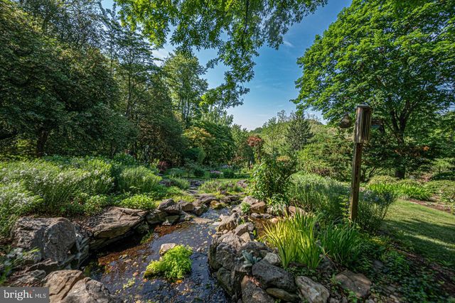 230 S RIDLEY CREEK RD, Media, PA 19063