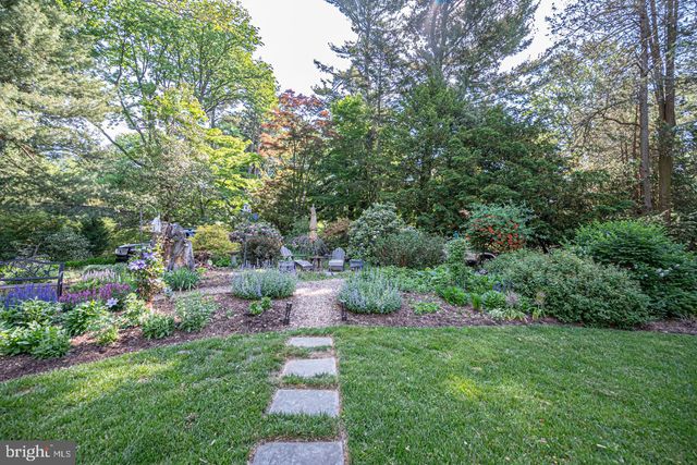 230 S RIDLEY CREEK RD, Media, PA 19063