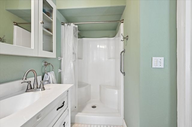 2115 E 17th Place, Tulsa, OK 74104