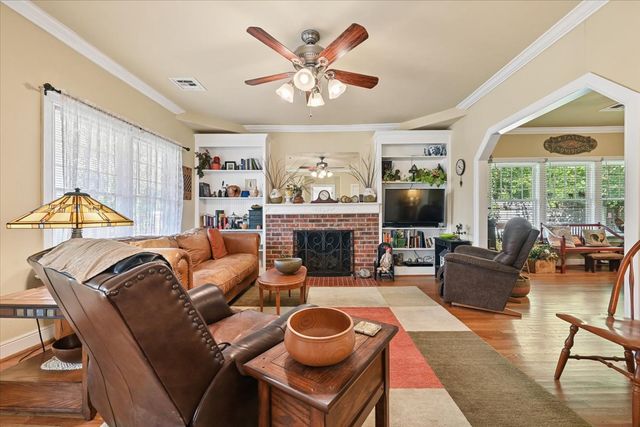 2115 E 17th Place, Tulsa, OK 74104