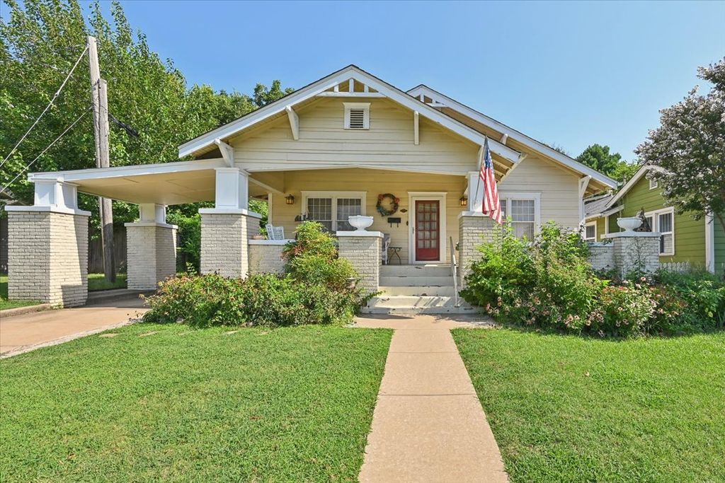 2115 E 17th Place, Tulsa, OK 74104