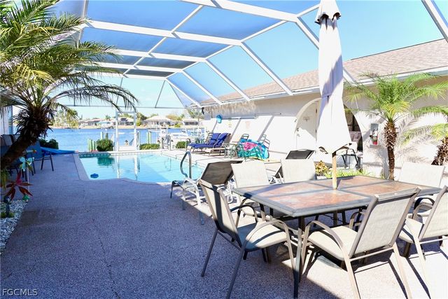 147 SW 47th TER 1, Cape Coral, FL 33914