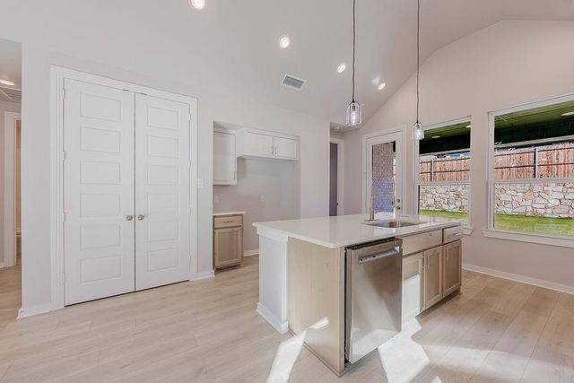 1526 Pemrose Way, Forney, TX 75126