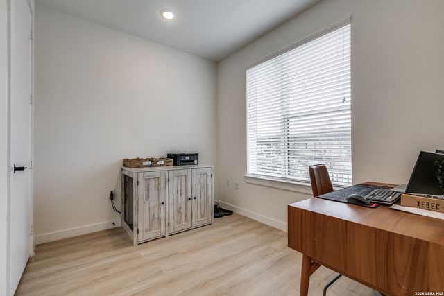 719 E Locust St Unit 4110, San Antonio, TX 78212