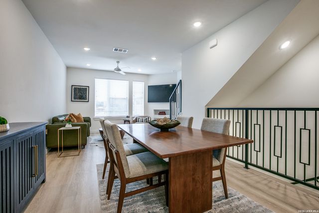 719 E Locust St Unit 4110, San Antonio, TX 78212