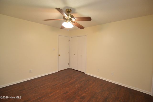 109 Live Oak Court, Midway Park, NC 28544