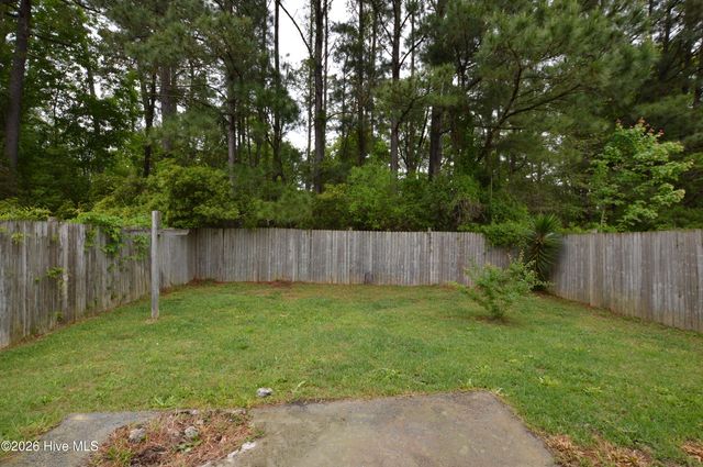 109 Live Oak Court, Midway Park, NC 28544