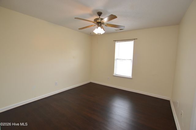 109 Live Oak Court, Midway Park, NC 28544