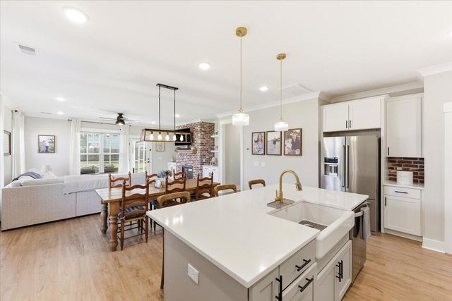 105 Edisto Crossing Court, Ridgeville, SC 29472